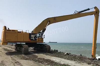 【挖掘機(jī)加長(zhǎng)臂】挖掘機(jī)加長(zhǎng)臂在施工的時(shí)有哪些優(yōu)勢(shì)和好處？